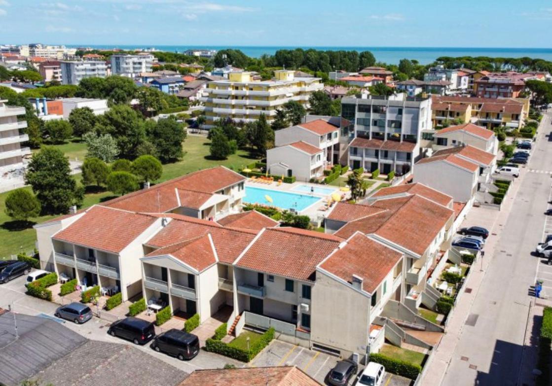 Apartment Caorle De Lux Swimming Pool, Parking, Garden Bagian luar foto